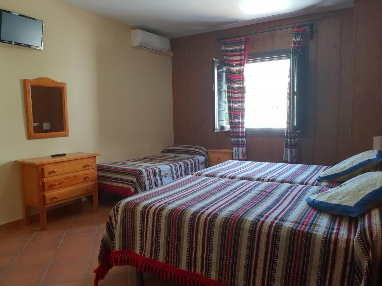 Hostal Pampaneira Luaran gambar